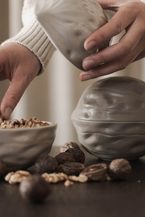 WALNUT - STORAGE BOWL / SHINY SAND